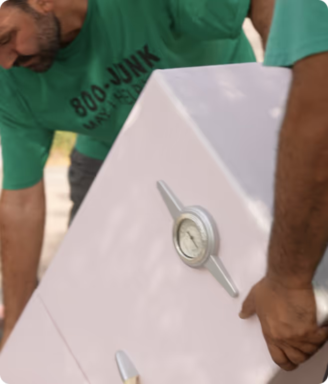 How Pros Handle Heavy Junk Loads